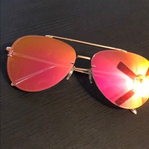 Mirrored Aviator sunglasses